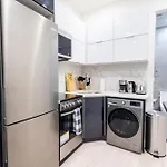 317-1A New Modern 1Br W&D Walk To Central Park