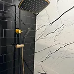 Latisha Luxury Place New York
