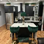 Latisha Luxury Place *