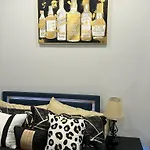 Latisha Luxury Place Hotel *