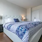 Beautiful 3 Bedroom With Private Balcony