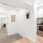 Luxurious 4 Bedroom Townhouse