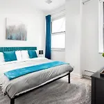 Freshly Renovated 2Bd/1.5Ba Apartment In Downtown