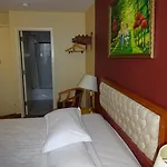 Flushing Hotel
