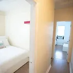 Beautiful 3-bedroom In Brooklyn With Parking Hotel New York