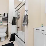 Elevate In Times Square - 2br Within Walking Distance To Times Square *