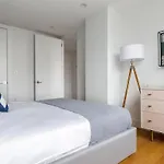 Apartment Tribeca 1br W Doorman Gym Nr Freedom Tower Nyc-446 New York