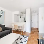 Fabulous 2 Bedroom At Columbus Circle