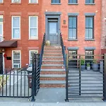 2Br Gowanus Townhouse W Wd Nr Prospect Park Nyc-883