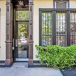 Sleek Nolita 1Br W Wd Nr Soho Nyc-891