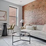 Les 2Br W Elevator Wd Roof Nr Parks Nyc-788