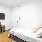 Calm And Central Studio Apt
