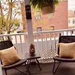 Private In Townhouse W Shared Baths Qn Bed 1-3ppl New York