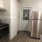 Private In Townhouse W Shared Baths Qn Bed 1-3ppl Apartment *