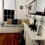 Apartment Private In Townhouse W Shared Baths Qn Bed 1-3ppl New York