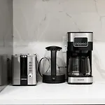 78-3B New Junior 1 Bedroom Prime Ues Wd In Unit