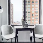 Roomy Midtown W 1Br W Gym Nr Times Sq Nyc-633