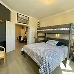 Private Bedroom Near The Free Ferry Boat! * New York