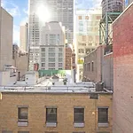 Midtown 2Br W Elevator Doorman Nr Shopping Nyc-737