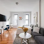 Modern Studio Apartment In Nyc