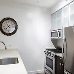 Modern 2Br Apartment At Columbus Avenue