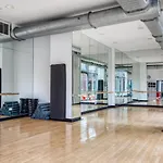 Hells Kitchen 1br W Doorman Nr Park Nyc-525 *