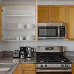 Ues Studio W Elevator Doorman Nr Central Park Nyc-1039