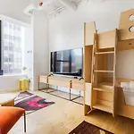 Placemakr Street Aparthotel 4*