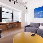 Placemakr Street 4*