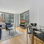 Global Luxury Suites At The Marc