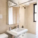 Midtown E W Great Light Gym Nyc-139 Apartment