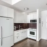 Uws 1br W Gym Doorman Nr Park Nyc-1100 *