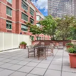 Ues Studio W Elevator Doorman Nr Central Park Nyc-1038