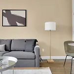 Uws 1Br W Elevator Doorman Nr Central Park Nyc-854