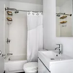 Apartment Uws 1br W Gym Doorman Nr Park Nyc-1100 New York