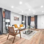 1 Bedroom Beauty In Brooklyn