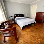 Homestay Spacious Bedroom In A Brooklyn House Shared With Host *