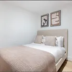 One Bed Downtown Manhattan