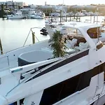 Romantic @ Ocean 3-deck Yacht Botel *