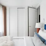 48-3rw Brand New 1br Prime Hells Kitchen - W D * New York