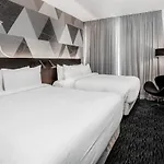 Courtyard By Marriott Long Island City/new York Manhattan View Hotel New York