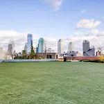 Lic 1br W Doorman Gym Pool Nr E River Nyc-690 Apartment
