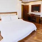 The Allen Hotel