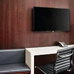 Courtyard By Marriott Long Island City/new York Manhattan View