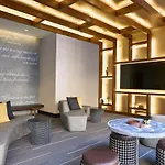 Renaissance Midtown 4*