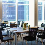 Renaissance Midtown Hotel 4*