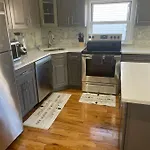 Gem In The Bronx, Apartment *