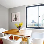 Apartment 1br Nr Times Sq W Indoor Rooftop Gym Nyc-141 *