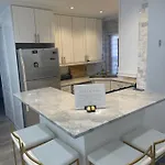 Apartment Renovated Jacuzzi Tub Nyc-lga-jfk Washer-dryer