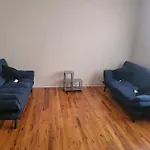 Private Apt Near Ferry And Park